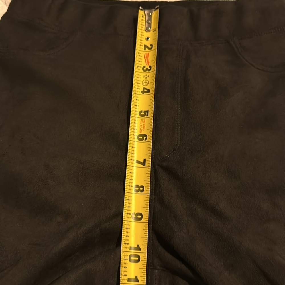 NWT Sanctuary /
FAUX SUEDE RUNWAY HIGH RISE LEGGING BLACK - Picture 6 of 16